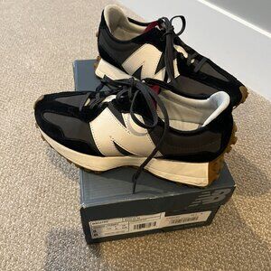 New Balance 327